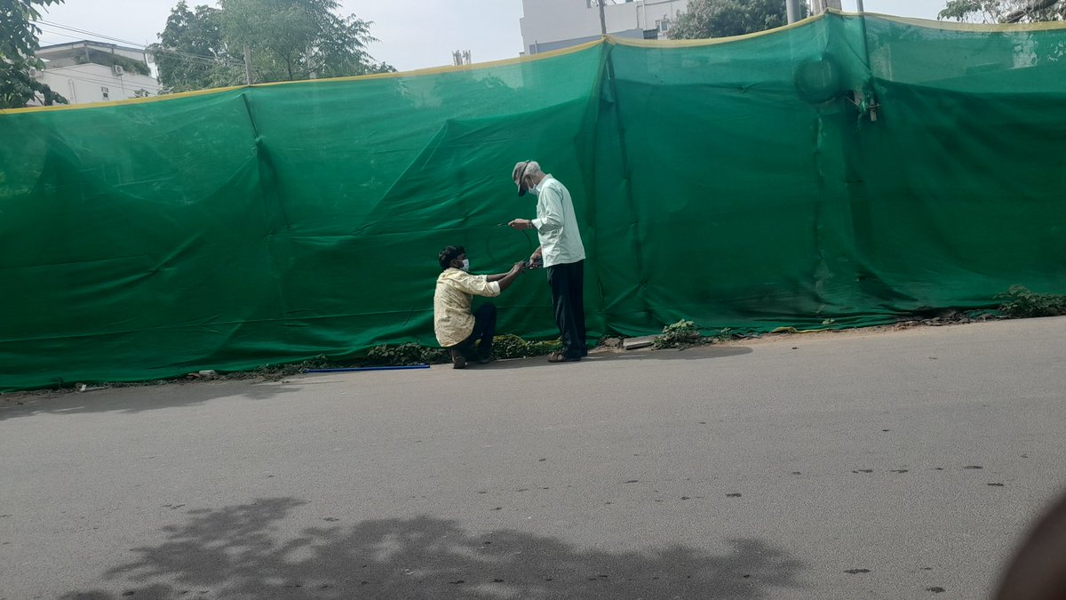swach_hyd's tweet photo. Swach bharat mission being carried continuously by the Senior citizen with the help of ghmc employee Road no4, sbi colony, kothapet, Hyderabad-35,circle 5, ward 21.@CommissionrGHMC  @GHMCOnline @SwachhBharatGov https://t.co/Q7dc3sF3E9