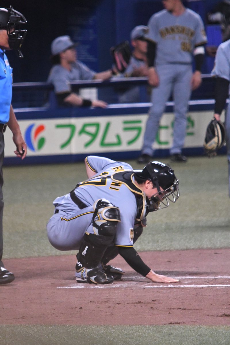 ktst_ha_iizo's tweet photo. 寅威さん見れてうれし
3枚目は挨拶したバヤシに笑顔返してた時🐯
#伏見寅威 https://t.co/rCY2HHNxVL
