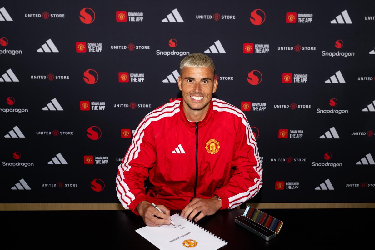 ManUtd_ID's tweet photo. Selamat bergabung, @KarlDarlow 🫡 https://t.co/wgTYo25gBv