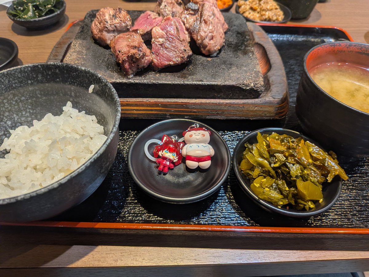 🍖🥩🥩🥩肉！