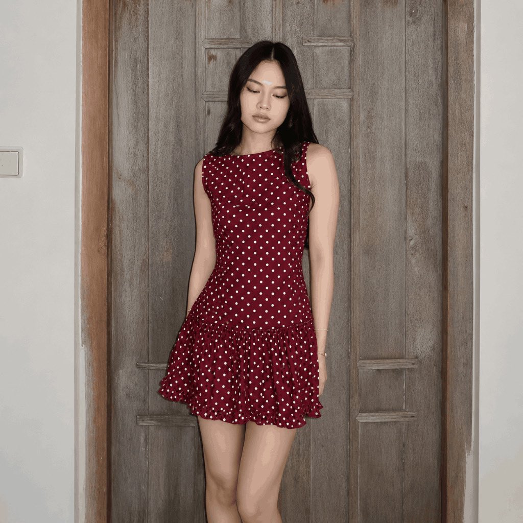 julyyyata's tweet photo. Aku nemu mini dress polkadot cantik banget‼️🤗

Mini dressnya ada detail ruffel di bawah jadi kelihatan lucu🤏🏻
Btw ini bisa di pake buat yang berhijab juga loh, bisa di pake buat inner terus di pakein cardi/jaket💕

https://t.co/cLdWV5fCZL

#spill #ootd #shopee https://t.co/gvLjK7cwoA