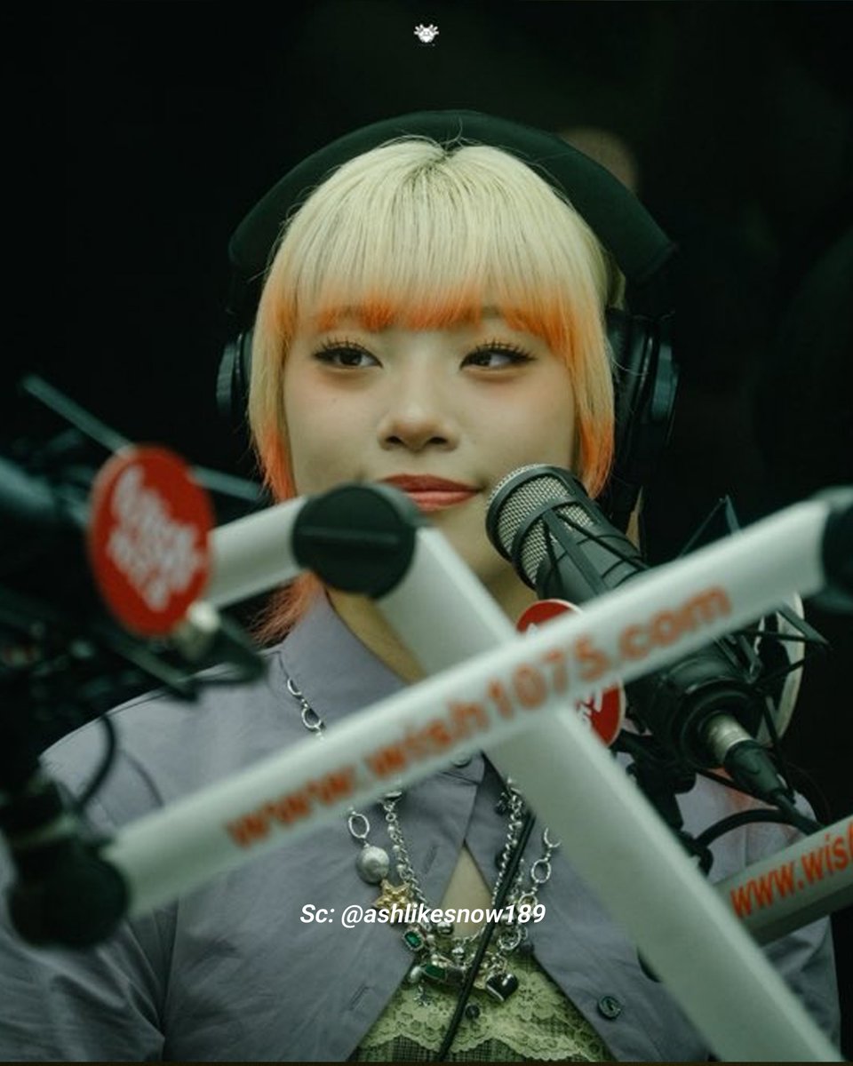 hanafans_id's tweet photo. #HANA #HANAWITHHONEYS #HONEYSINDONESIA #WISH1075 https://t.co/BObeLmSqpN