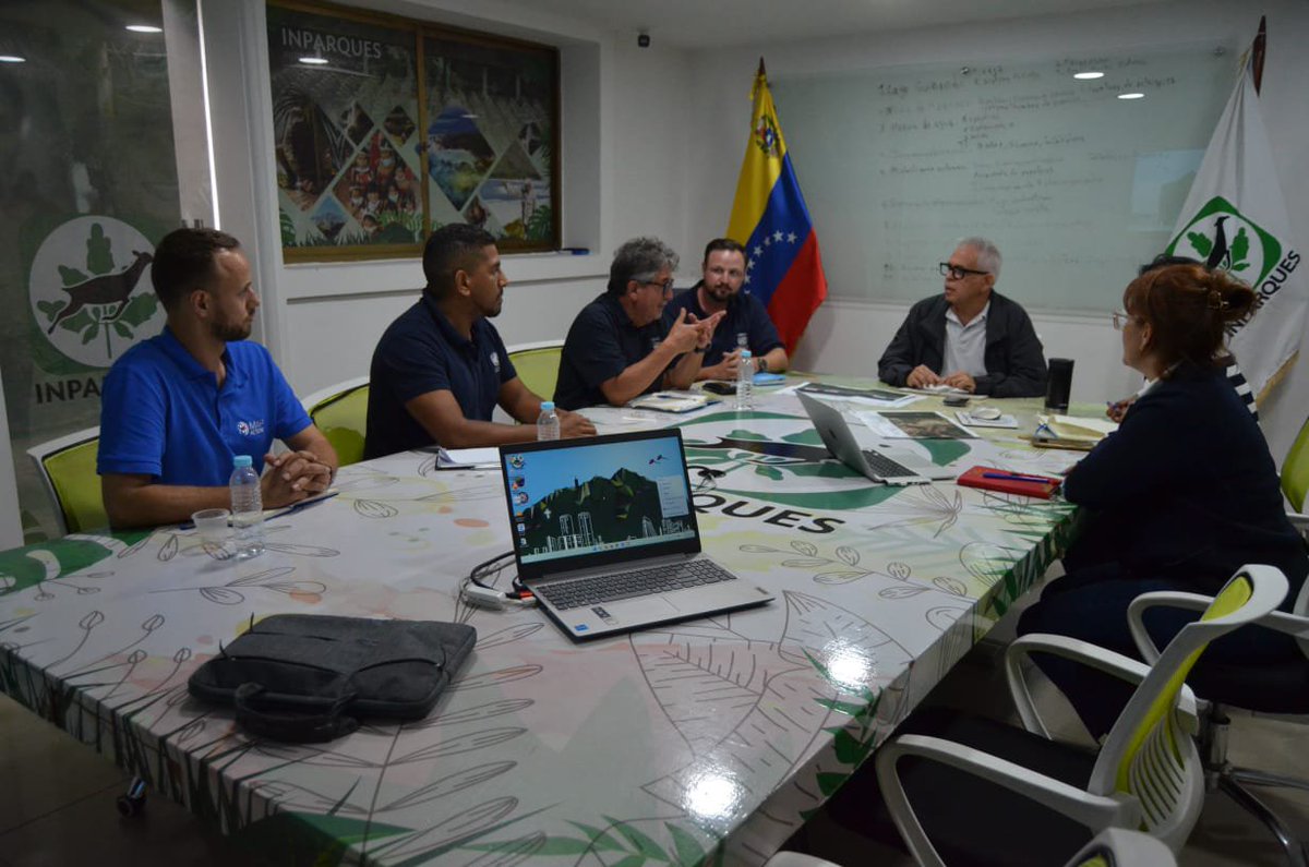 MinecOficial's tweet photo. Ministerio para el Ecosocialismo y la ONU establecen plan para el manejo seguro de escombros tras sismos

#14Jul 

https://t.co/xOZ1tCXetG https://t.co/17ub8VBwKL