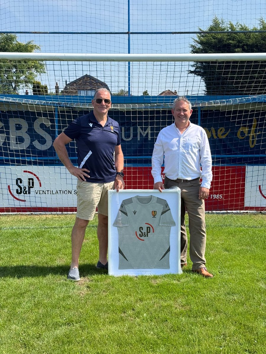 _IWFC's tweet photo. A huge thank you to our incredible sponsors for your continued support of Ipswich Wanderers FC! 💙⚽

Joe from @mkm_ipswich – proud sponsors of the MKM Suite.
Alex from S&P – our Away Shirt Sponsor.
Mark & Ben from @hadleightyregroup – our Home Shirt Sponsors.

Your support plays a vital role in helping the club grow, both on and off the pitch. We truly appreciate your commitment to Ipswich Wanderers FC and look forward to another successful season together!

Please support the businesses that support your local club💙

#IpswichWanderersFC #ThankYouSponsors #Ipswichfootball #SupportLocal #UpTheWanderers