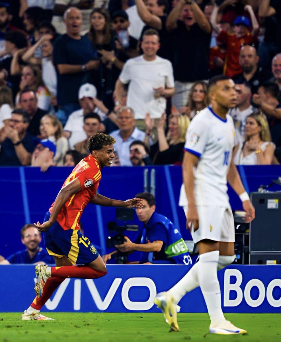 chorumedogremio's tweet photo. “ah mas que o yamal nao estreou ainda”
“ah mas que a espanha joga muito chato😩😖”
“ah mas que o mbappe é GOAT em copas”

chegou o grande dia.
o dia que La Roja educará os franceses pela terceira vez consecutiva.
o melhor jogador dessa geração vencerá.

LAMINE DAY 🇪🇸🇪🇸🔥🔥🔥🔥🔥 https://t.co/myhI6KqRG0