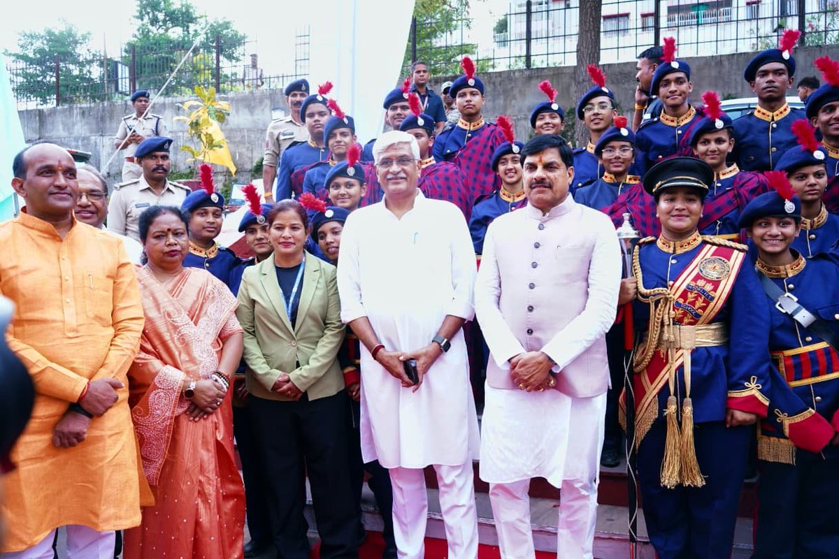 kishan_mp's tweet photo. आंचलिक विज्ञान केन्द्र, भोपाल (रा.वि.सं.प. की एक इकाई) में आयोजित "नवीन अन्तरिक्ष अन्वेषण दीर्घा" के उद्घाटन समारोह में मुख्यमंत्री @DrMohanYadav51 जी एवं भारत सरकार के माननीय केंद्रीय मंत्री श्री @gssjodhpur जी की गरिमामयी उपस्थिति में सम्मिलित होने का अवसर प्राप्त हुआ। https://t.co/FKmS3pj0kM