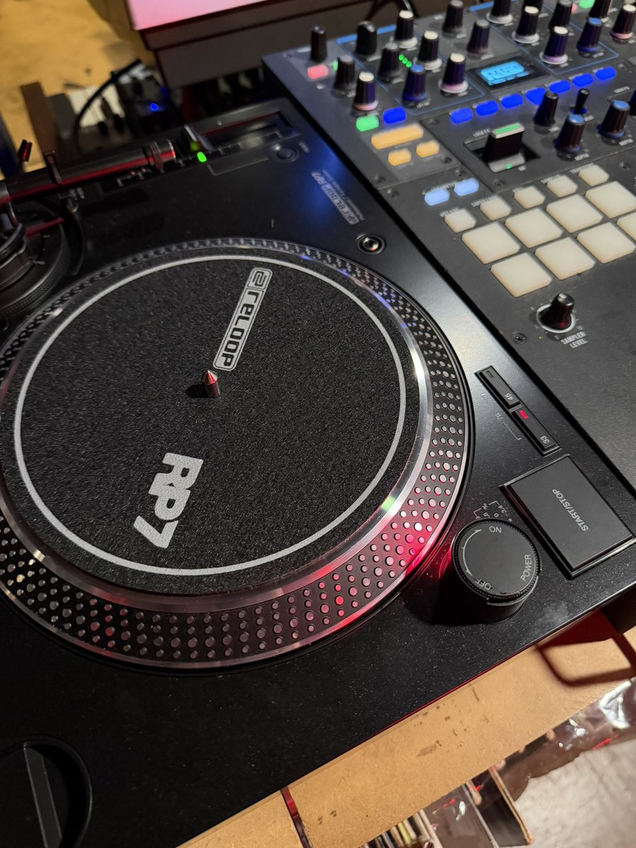 recordbar_jbc's tweet photo. 明日はaround 80s!
RELOOP 7インチレコードプレイヤー
RP7を使った7インチオンリーのdjイベントを開催!
【AROUND 80's】
七吋中毒
7月15日 (水) 19:00open
at RECORD BAR JBC
music charge 1000yen
guest DJ
タグチコ
RESIDENT DJ
中村保夫
YOKE aka DJ REDBLOOD https://t.co/N0w2Bfbo98
