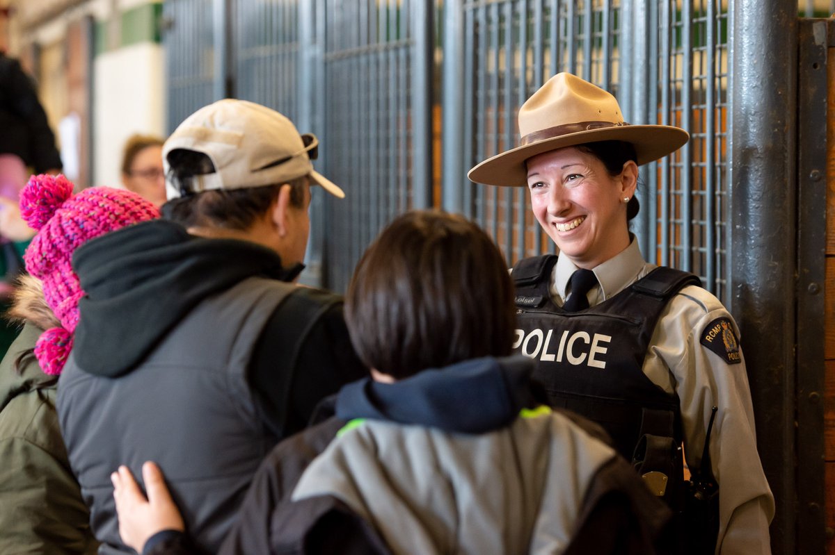 RCMPONT's tweet photo. Our recruiting team will be at the Musical Ride performance event in #Caledonon July 18!

Come meet our team, learn more about career opportunities with the RCMP, and discover what it means to serve your community with pride, professionalism, and purpose.

For more on the event in Caledon 🔗 https://t.co/bvYtoxYxCh

#Ontario #RCMP #OntarioRCMP #Hiring