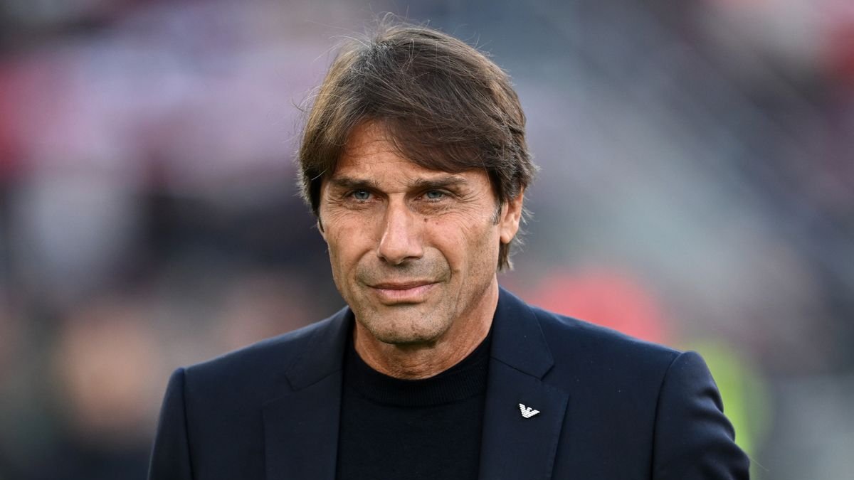 StakeFootball's tweet photo. 🚨🚨| JUST IN: Italy's new manager shortlist includes: Conte, Mancini, Guardiola and Pirlo. 

FIGC president Malagò confirms a short list has been drawn up under new technical director Maldini and advisor Leonardo, with the decision imminent.

{@SkySports} https://t.co/m2QeFvrrY3