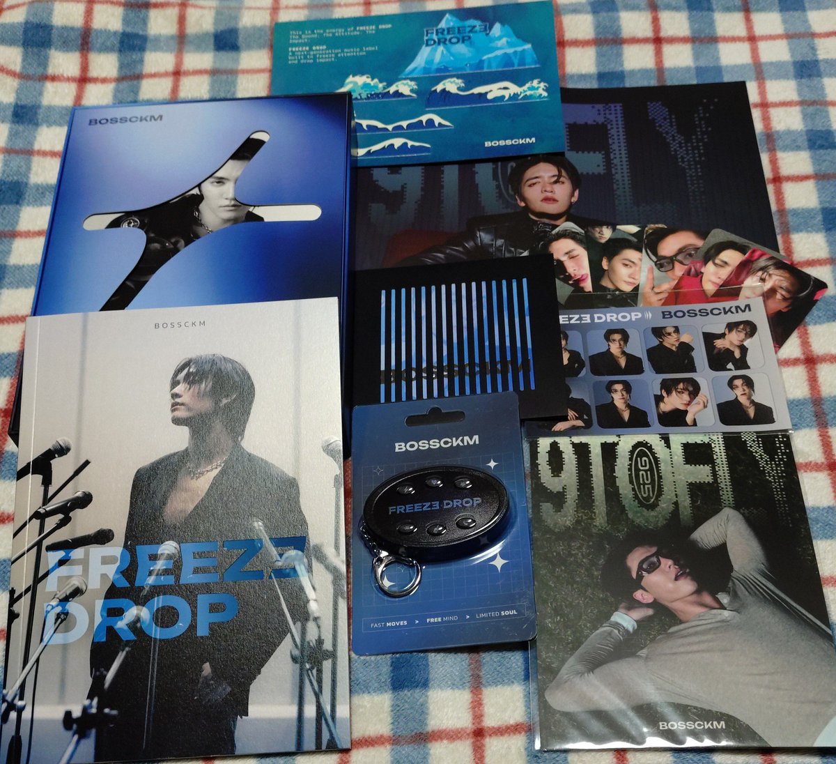 tsuna8363's tweet photo. BOX来ましたー😆🎶
めっちゃイイ😍
開けて堪能したいのにいつもの時間に旦那さんが中々お風呂に入らなくてイライラしちゃいました🤣
@xue_himaさんありがとうごさいました🙏💕
#Bossckm
#9TOFLY
#FREEZEDROP
#bohno https://t.co/fSfuFAIEZs