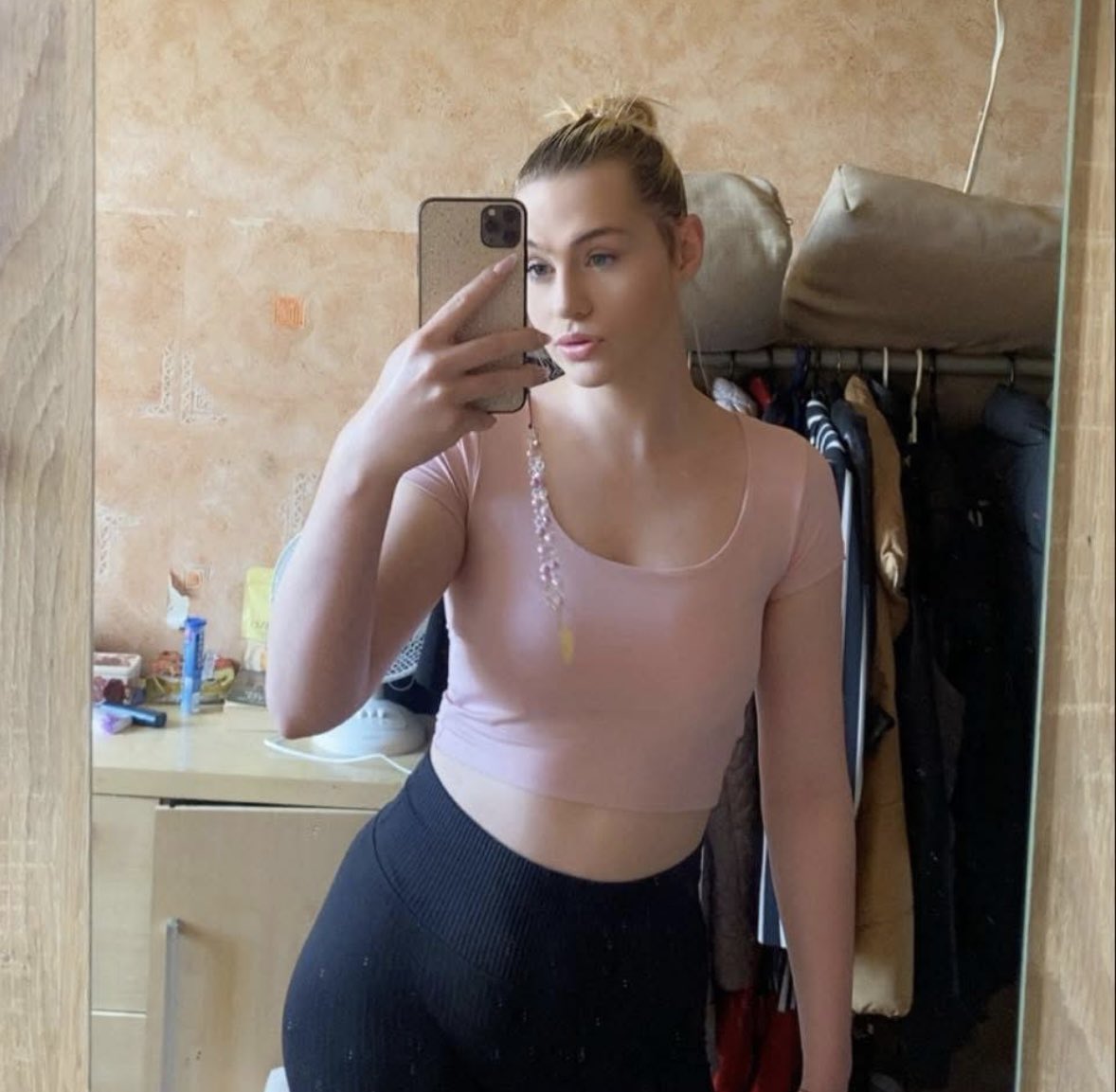 rubyraid46's tweet photo. Hello guys, my name is ruby I'm new here🥹 Can we be friends ? https://t.co/EOerhVHBI2