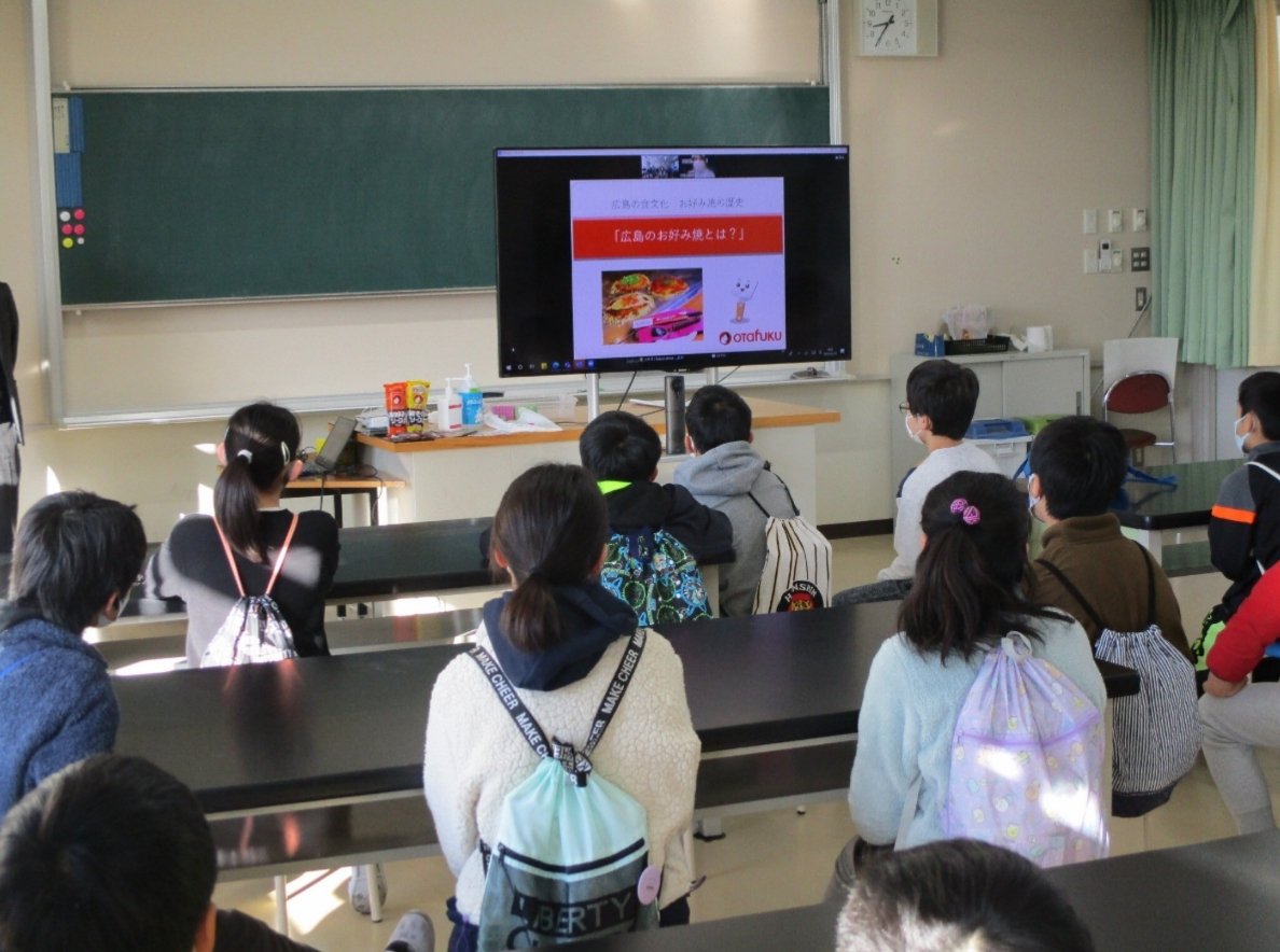 safety_1st_mk2's tweet photo. 子供らにエア修学旅行させたんやから
大人もエア視察でエエやん😇
どうせ視察で得たもの大したことないんやし😇 https://t.co/Iyv2NM5MGJ