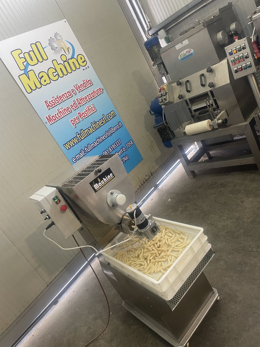 FrancescoVerdic's tweet photo. …oggi si consegna anche al Ns. carissimo #Giovanni del #Panificio Pane Nostro di #Noicattaro - #Bari ❤️
By #FullMachineSrl - #SempreOperativi 💪 https://t.co/GRlHdLD9fy
