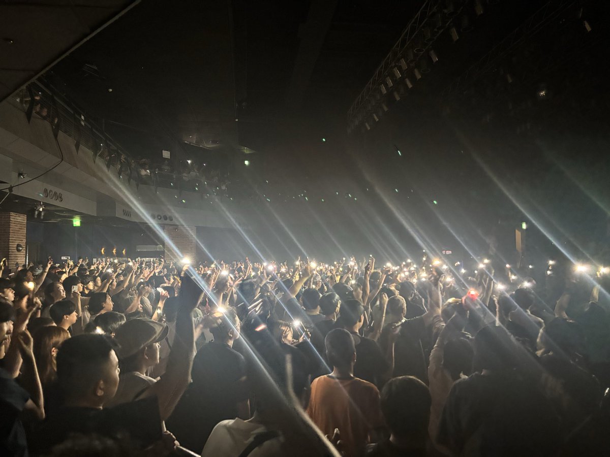 ydi112915's tweet photo. 7/13渋谷O-EAST、OMA + Shing02 & SPIN MASTER A-1ライブ「LUV(SIC) HEXALOGY JAPAN TOUR」、最高でした…!!!!
誰かF.I.L.O後のShing02のMCパートお持ちでないでしょうか?メチャクチャ刺さったメッセージだったのでどうしてももう一度聞きたく、お持ちの方シェアお願いします!
#shing02 https://t.co/YiBAoW8M6j
