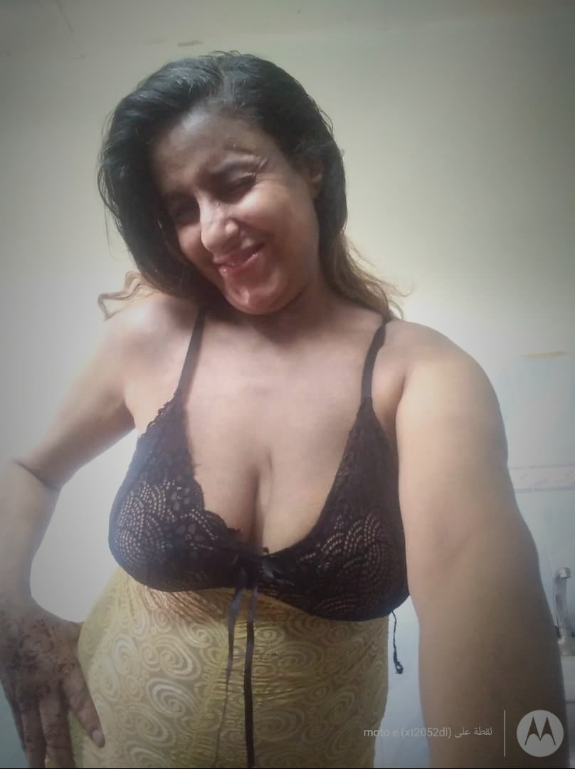 Mom37348790's tweet photo. ام صديقي المفضل الملكة اليمنية القحبة
 انتصار  تخون زوجها معايا برائيكم ليش🔥😉 https://t.co/hpNFWrEdEM