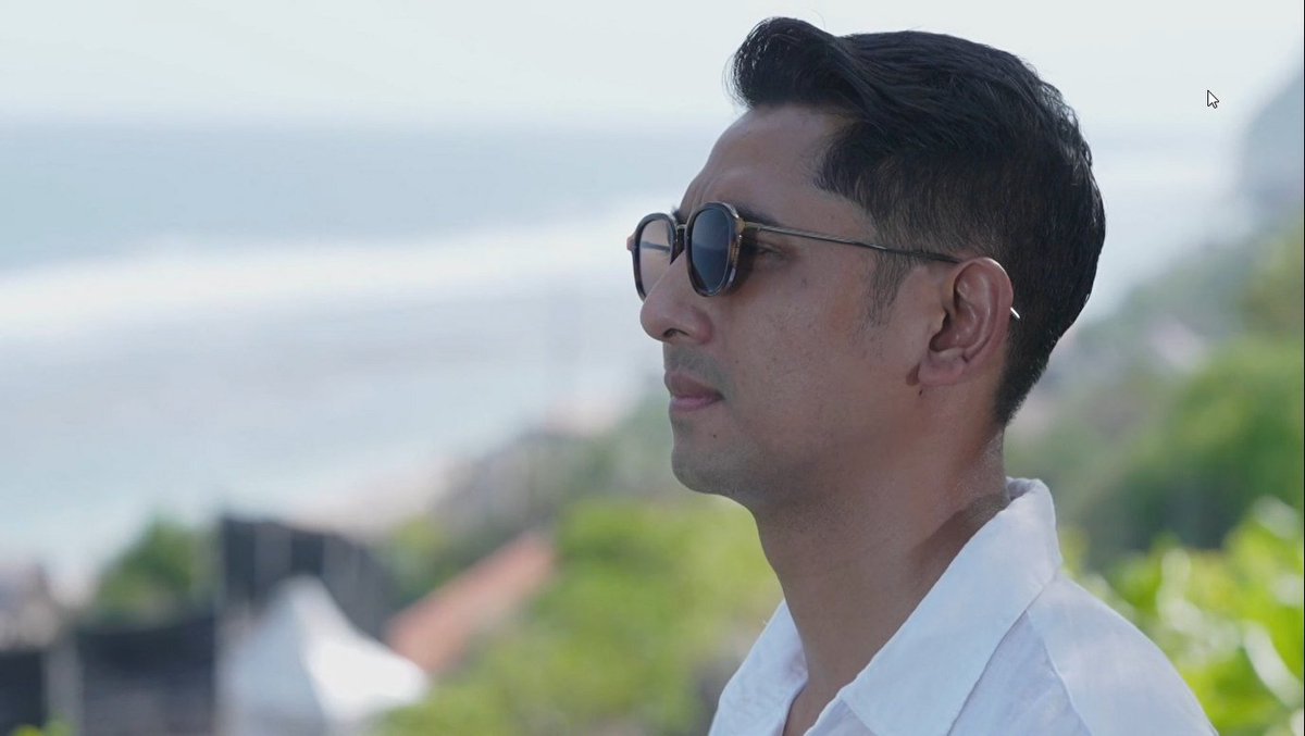 Jeiino1's tweet photo. mau memposting foto2 arya saloka yg lagi cakep dulu malam ini 

FINDING SENA IN BALI
#TerikatJanjiEp103 https://t.co/llROInBGjM