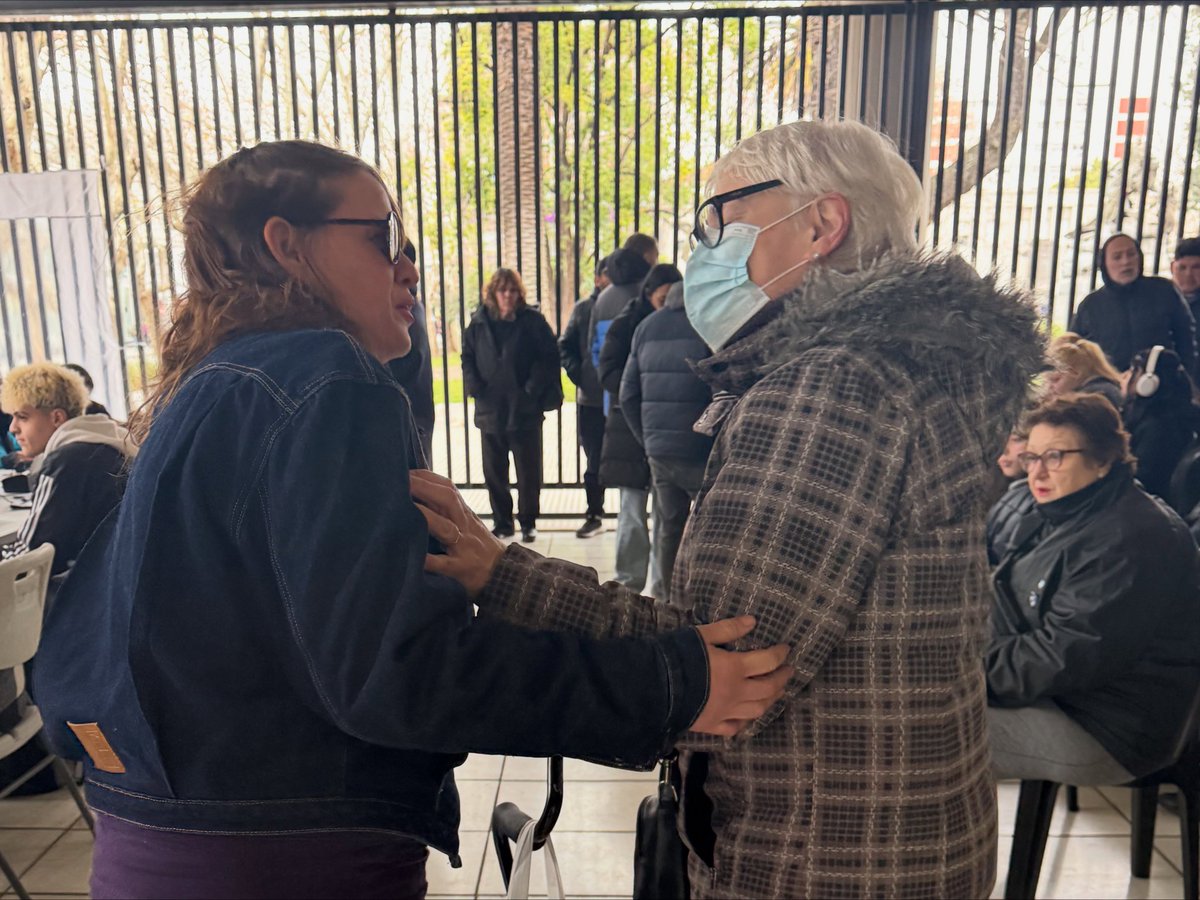 LauroGrande's tweet photo. Acompañamos el operativo de documentación coordinado por Victoria Pastori y su equipo de la  Agencia para la Integración de la Política Social.
​A pesar del ajuste Nacional, @baprovincia y @sanmartingob trabajan codo a codo para acercar soluciones reales a nuestros vecinos 🤝🇦🇷 https://t.co/dF41vNfqLX