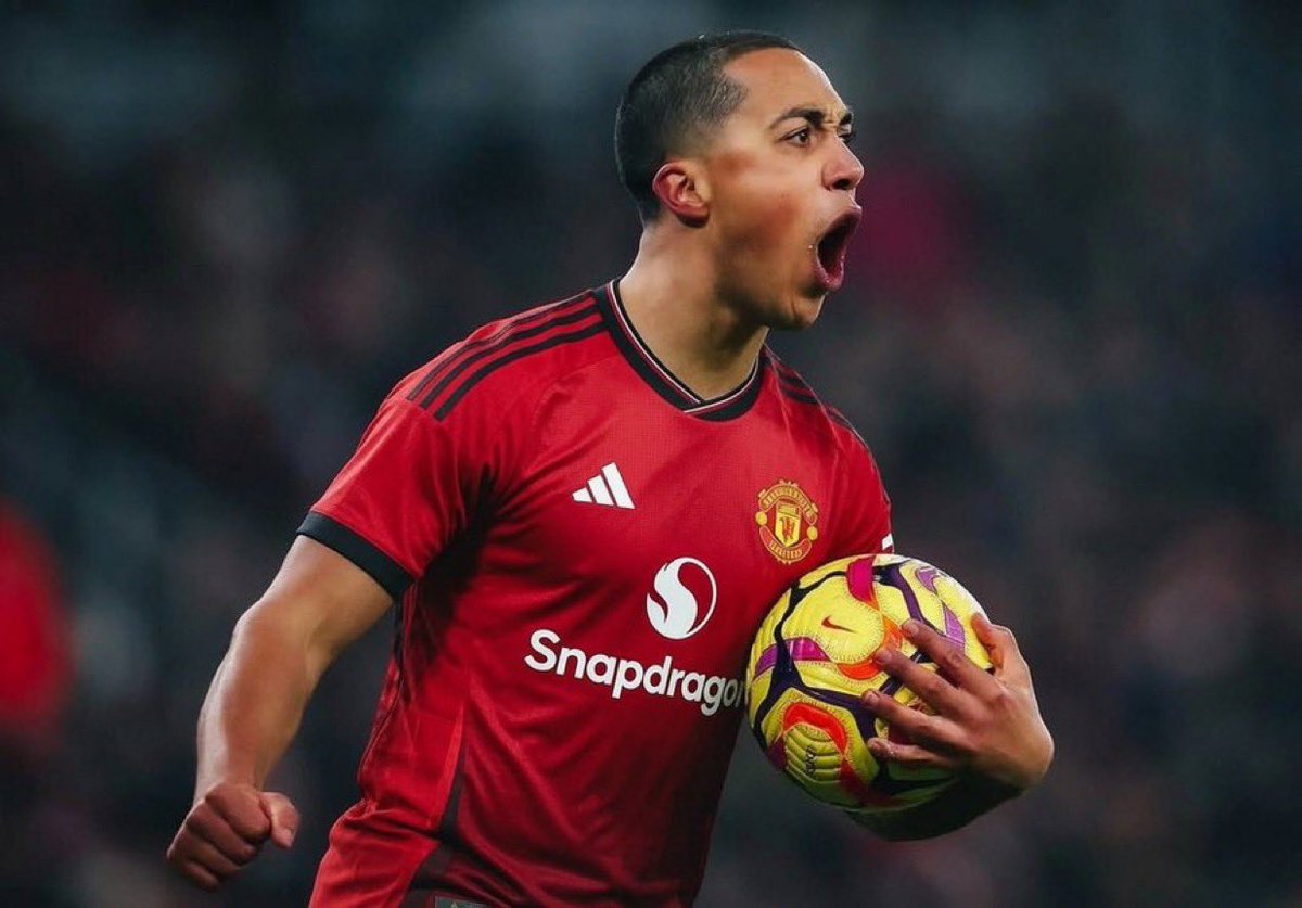 UTDdar's tweet photo. Baleba or Scott next I reckon. 

Who do you think is next? 

#mufc #ManchesterUnited #ggmu https://t.co/2ua8duSEbG