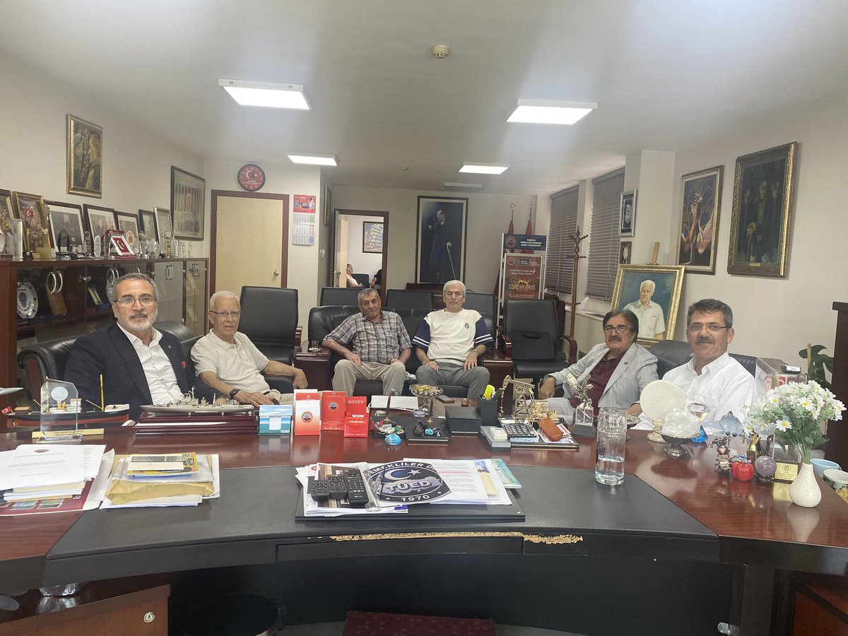 cancankesen's tweet photo. Türkiye Emekliler Derneği Genel Merkezini ziyaret ederek “Emeklilerimizin mevcut durumları” ile ilgili istişarelerde bulunduk.
@GelecekPartiTR olarak 
@tued_1970 Genel Bşk nı
Sn Kazım Ergün beye nazik misafirperverlikleri için teşekkür ediyoruz.
@Ahmet_Davutoglu
@AyhanSeferUSTUN https://t.co/ZQdTL3dgsZ