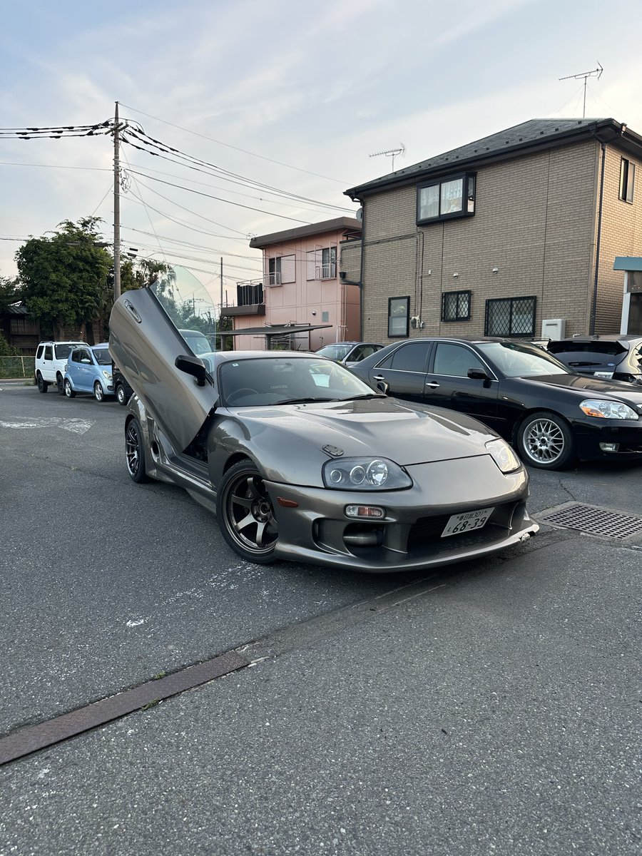KIMURAAutoWorks's tweet photo. 今日はJZA80スープラが来てくれた‼️
9.5JのSHOGUNにTOYO PROXES R1R
265/35R18😎
かっこいい〜✨️
 #JZA80 #スープラ #2JZ #TOYO #PROXES
 #R1R #SHOGUN  #シザーズドア #トップシークレット https://t.co/z0sM5gXNlh