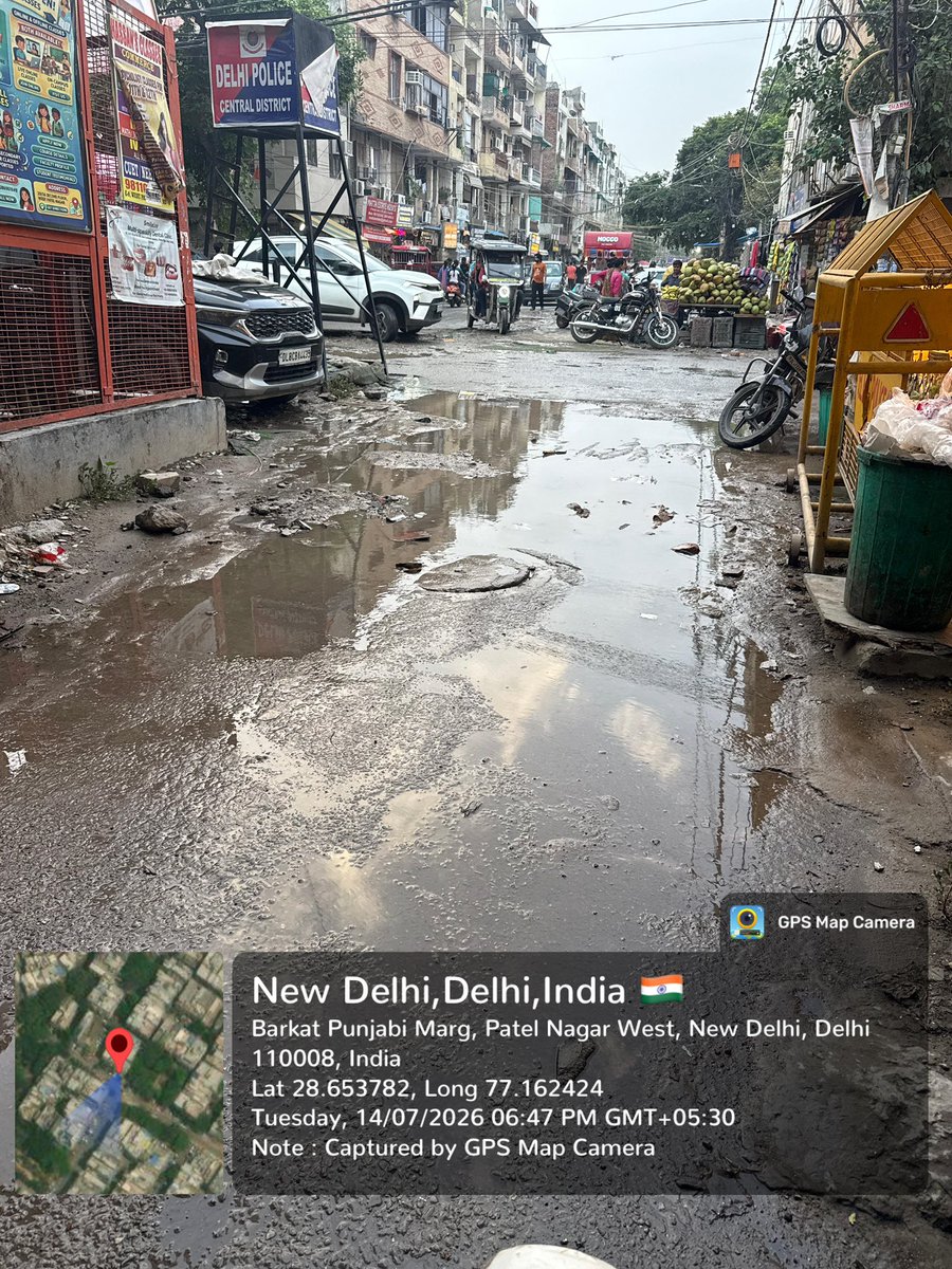 DeepakNandra's tweet photo. @LtGovDelhi @CMODelhi @DelhiJalBoard water pipeline bust at patel nagar, already water scarcity in the area. Pls get it rectified https://t.co/CzPL2idYV4