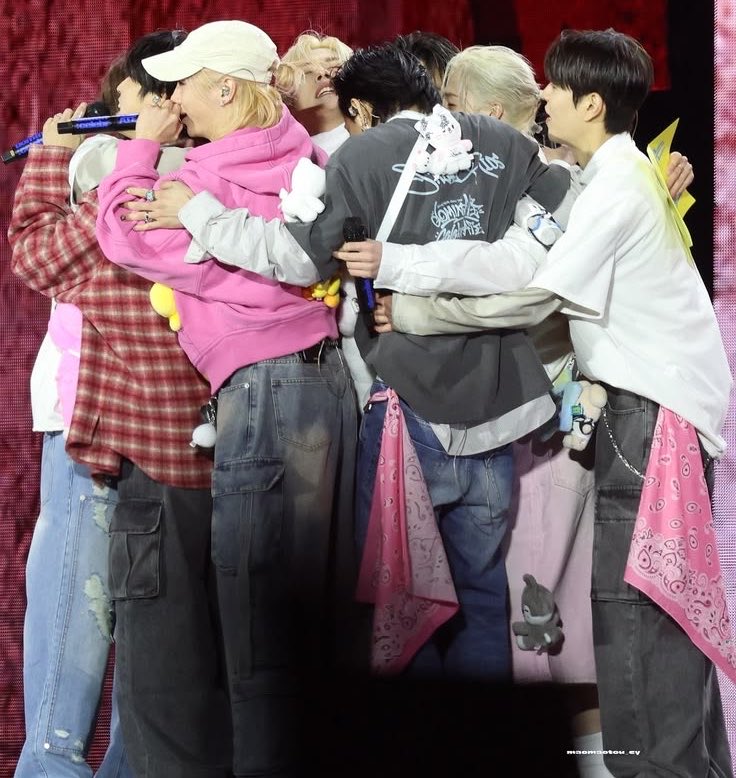 skzpopbase's tweet photo. Han mentioned how proud he was of Stray Kids when they filled his role during the festival’s performance when he caught a very bad cold❤️‍🩹

“Even if one skz member catches a cold, the other members could fill in. Our kids who i'm very proud of, i love them so much. But seriously, I.N and Chan hyung filled up all my singing parts... Chan hyung really picked the kids well. They can do everything. That time i was overwhelmed with emotions and was proud of them”