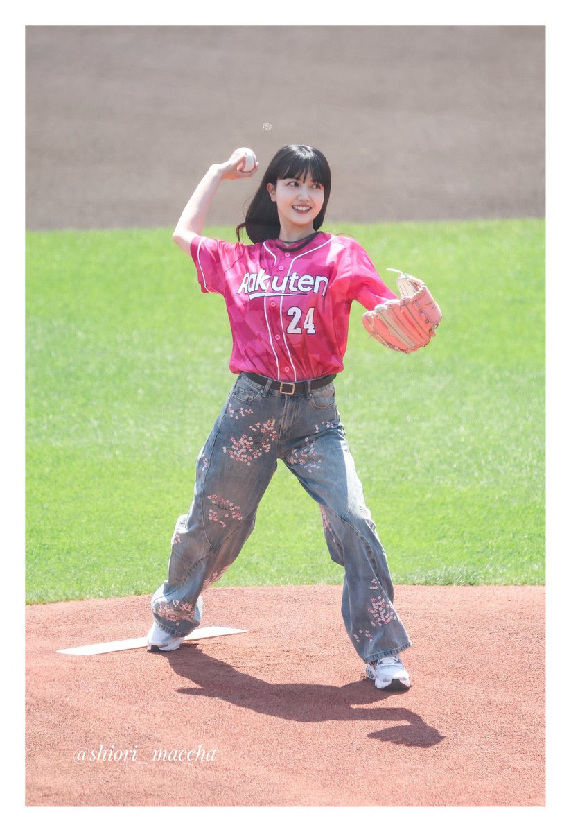BKKB_01's tweet photo. 素敵な一年に！
#久保史緒里生誕祭 https://t.co/VR4SwW61Ci