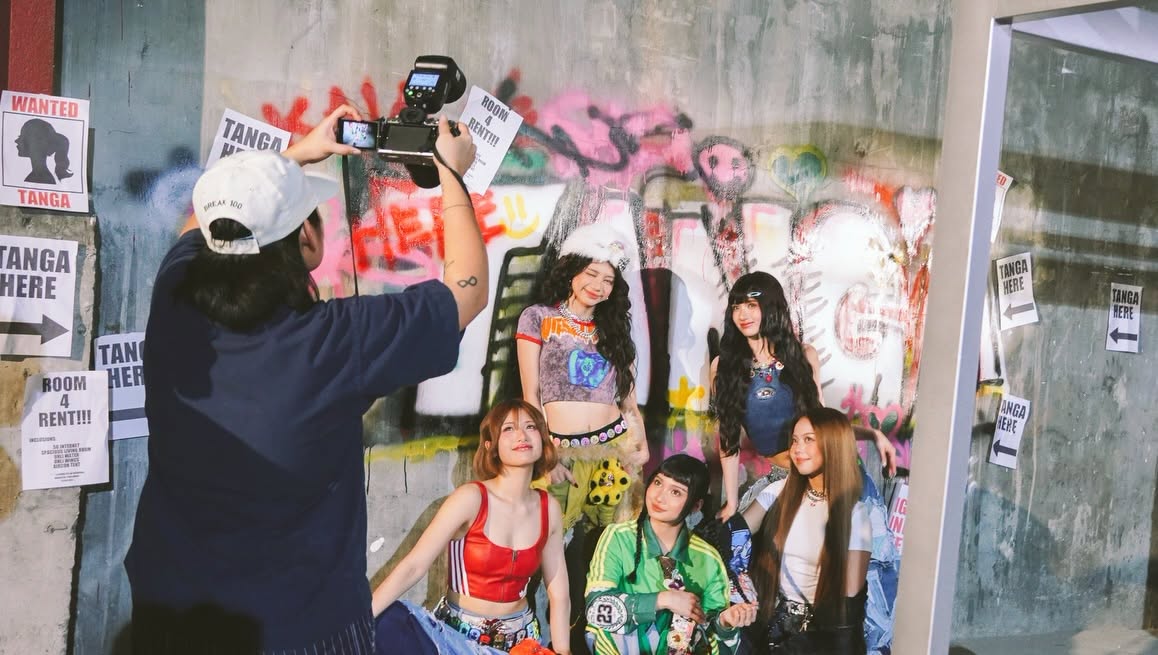 News5PH's tweet photo. ‘SABI NGA NI MAMA, ‘WAG KANG MAGTITIWALA’ 🎶🎧

Nakamit ng P-pop group na KAIA ang kanilang panibagong achievement matapos malagpasan ng kanilang 2025 single na “TANGA" ang 1 million views sa YouTube.

Kabilang sa features ng music video ng kanta ang one-take concept nito na kinuha sa pamamagitan ng single continuous shot.

Nakuha ng kanta ang 2026 Listener's Choice Award sa Billboard Philippines Women in Music. Bukod dito, na-nominate ang bubblegum pop anthem bilang Pop Song of the Year sa 2025 Filipino Music Awards.

“To everyone who has listened, watched, streamed, shared, danced, and believed in the song — thank you for being part of this milestone.”