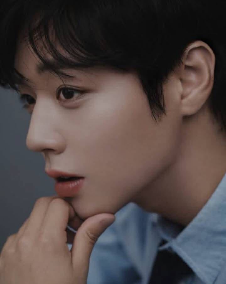 5xz29_'s tweet photo. 박지훈 콧대볼사람
개  높  아 https://t.co/IiPwKfuHZe