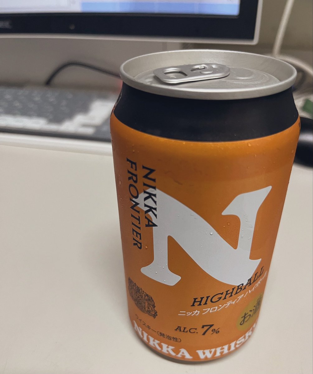 _wildapache1986's tweet photo. 職場近くのコンビニで見つけたハイボール缶

家帰ったらニッカフロンティアあるんだが…
ウイスキーと炭酸だけという硬派（？）
具合に惹かれて購入

#ニッカフロンティア　
#ハイボール缶

#早よ家に帰りたい https://t.co/IrBSZ7LXSd