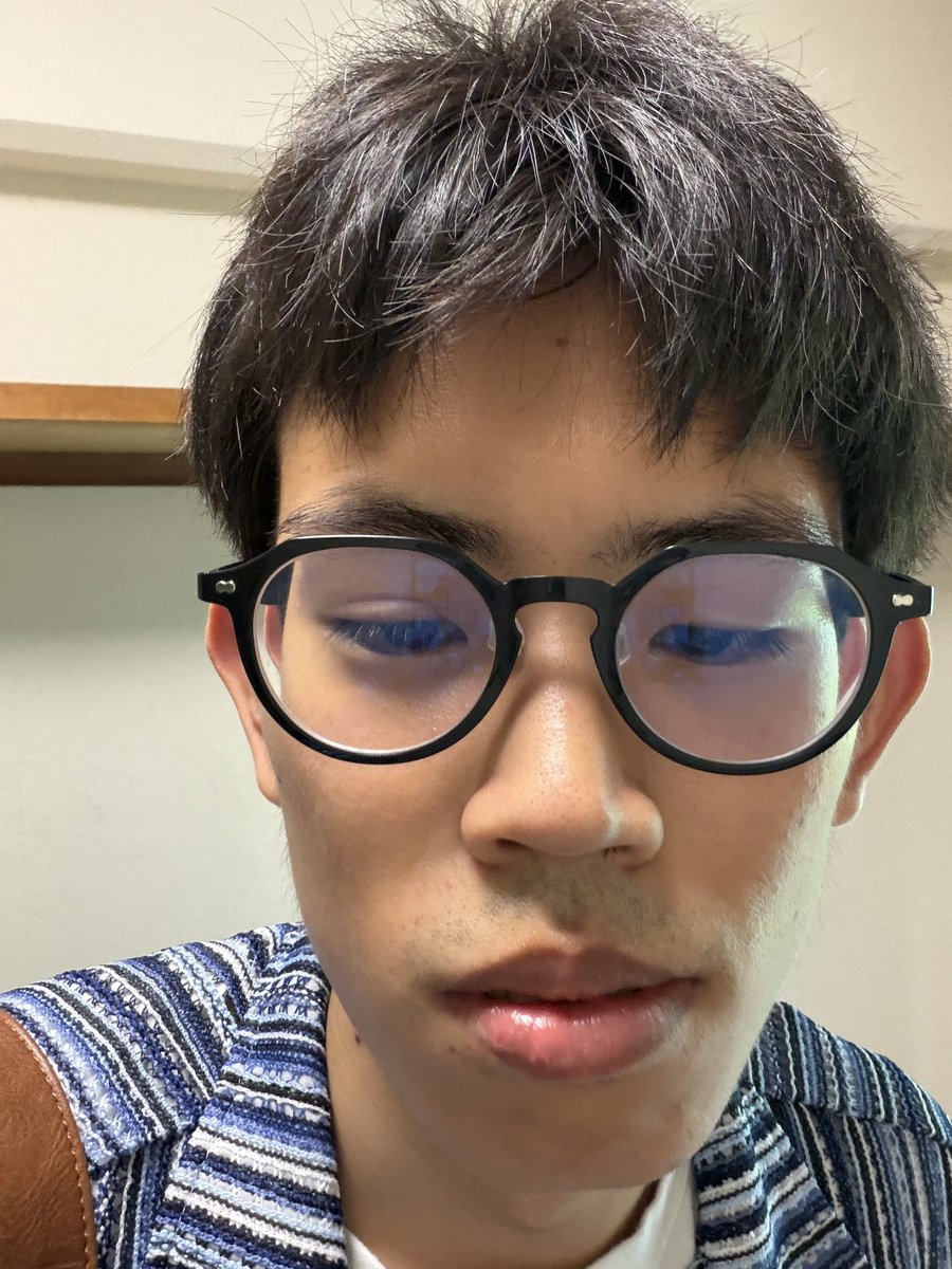koyano419's tweet photo. コヤノルチャンネル
正直、大学というアイデンティティを失って以来なにをすればいいのかという壁にぶち当たって更新できないでいます
どうすりゃええんだろこれ… https://t.co/55U2ZTj7c1