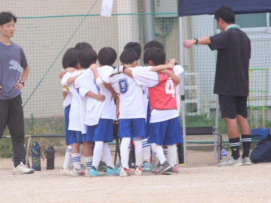 ClubKitano's tweet photo. 7/12  4年  4Dリーグ

武蔵野 0-4
清進 0-3

終始元気がなかったですねー💦
戦う気持ちをしっかり持って試合に入らないと、今回のように先に失点して元気のない試合で終わってしまいます🥲
5年生を含むチーム相手で、今後も厳しいリーグとなりますが、学ぶことが多いので頑張っていきましょう!!⚽️ https://t.co/PMyR6Gb2jz