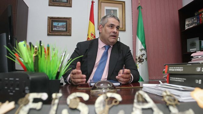 ApdhcroOrg's tweet photo. #CasoMarcos, fueron denunciados por el fiscal feje de #Algeciras, Juan Cisneros del Prado,todos los testigos de la defensa. Dos amenazado de muerte, José Núñez Fernández y Jesús García Bastante. Condenarona un inocente @CorteIDH @UNHumanRightsEU @DIARI_OPINA @Congreso_Es @coe https://t.co/d99fjiOlYW