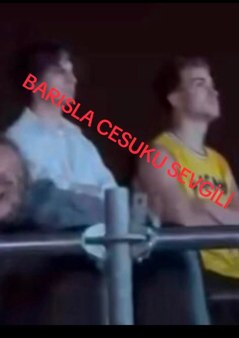 bicepskutlovers's tweet photo. SON DAKİKA: Türkiye’nin yeni boyband’i CRUSH üyesi Barış Yüksekkaya: “Beni o depodan Cesuku kurtardı. En kısa zamanda KARM6 için şarkı yazacağım.”

Cesuku: “Manifestival’de Barış’ın şüpheli davranışları ve ambulansın önüne atlaması dikkatimi çekmişti. Çıkışta onları takip ettim.” https://t.co/A8gu0zVxl4