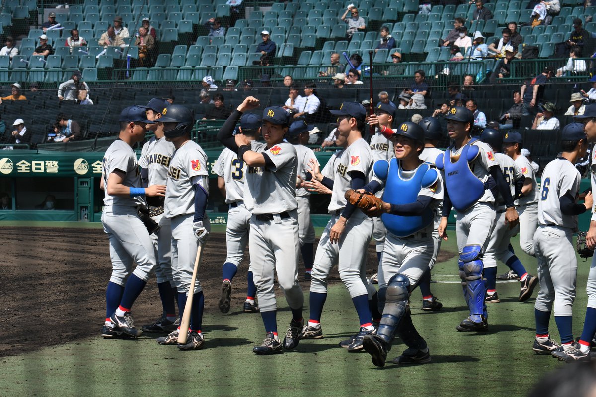 y_141's tweet photo. 20260411 阪神甲子園球場

試合は1-0で関大の勝利✨
第1試合の写真終了！

#大学野球 #関西学生野球連盟 #関西大学 #関西学院大学 https://t.co/dP5CgFGQBd