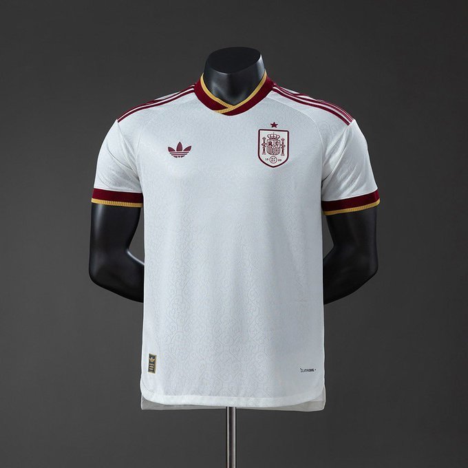 LaNuevaEraFCB_'s tweet photo. Sorteamos una camiseta de España a elegir para el partidazo de semis contra Francia

✅Para participar:  

Darle MG❤️ y RT🔁 al tweet 

Sigue a @17ct_info y  a @LaNuevaEraFCB_

Menciona a un amigo para aumentar tus probabilidades🫂 https://t.co/V53xt6HPjX