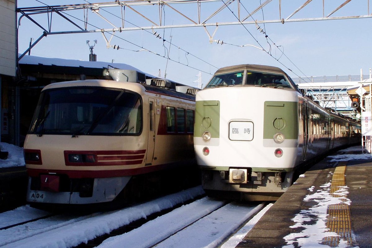 hyama5071's tweet photo. 昔の妙高高原駅1番・2番線並びなど。あまり撮ってないわ・・・。 https://t.co/3MCxVQTLZV