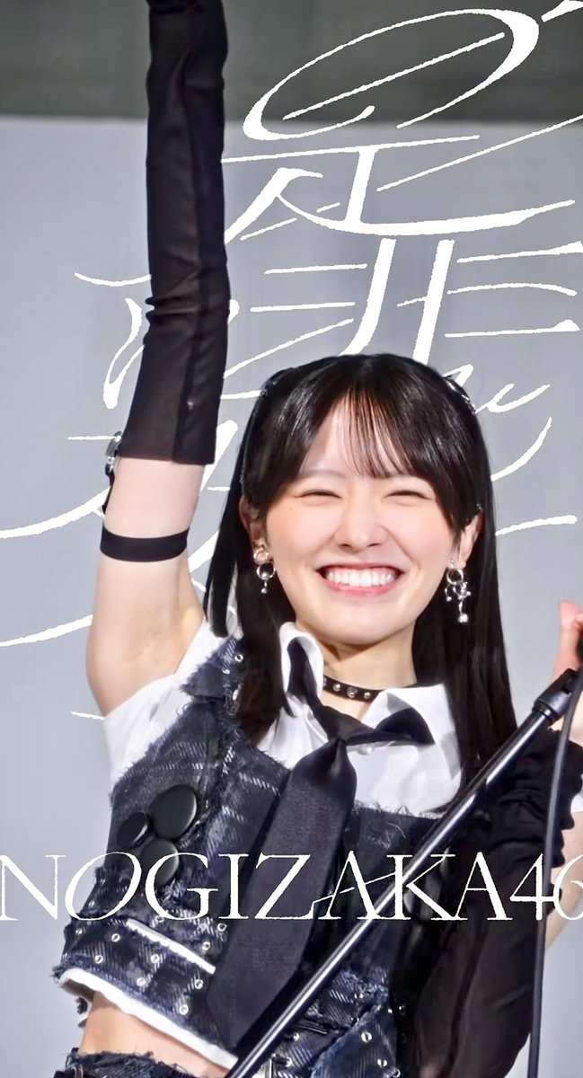 kamen_saka46's tweet photo. 今回の衣装脇見えてて好き💕 https://t.co/mdWOlgsHPg