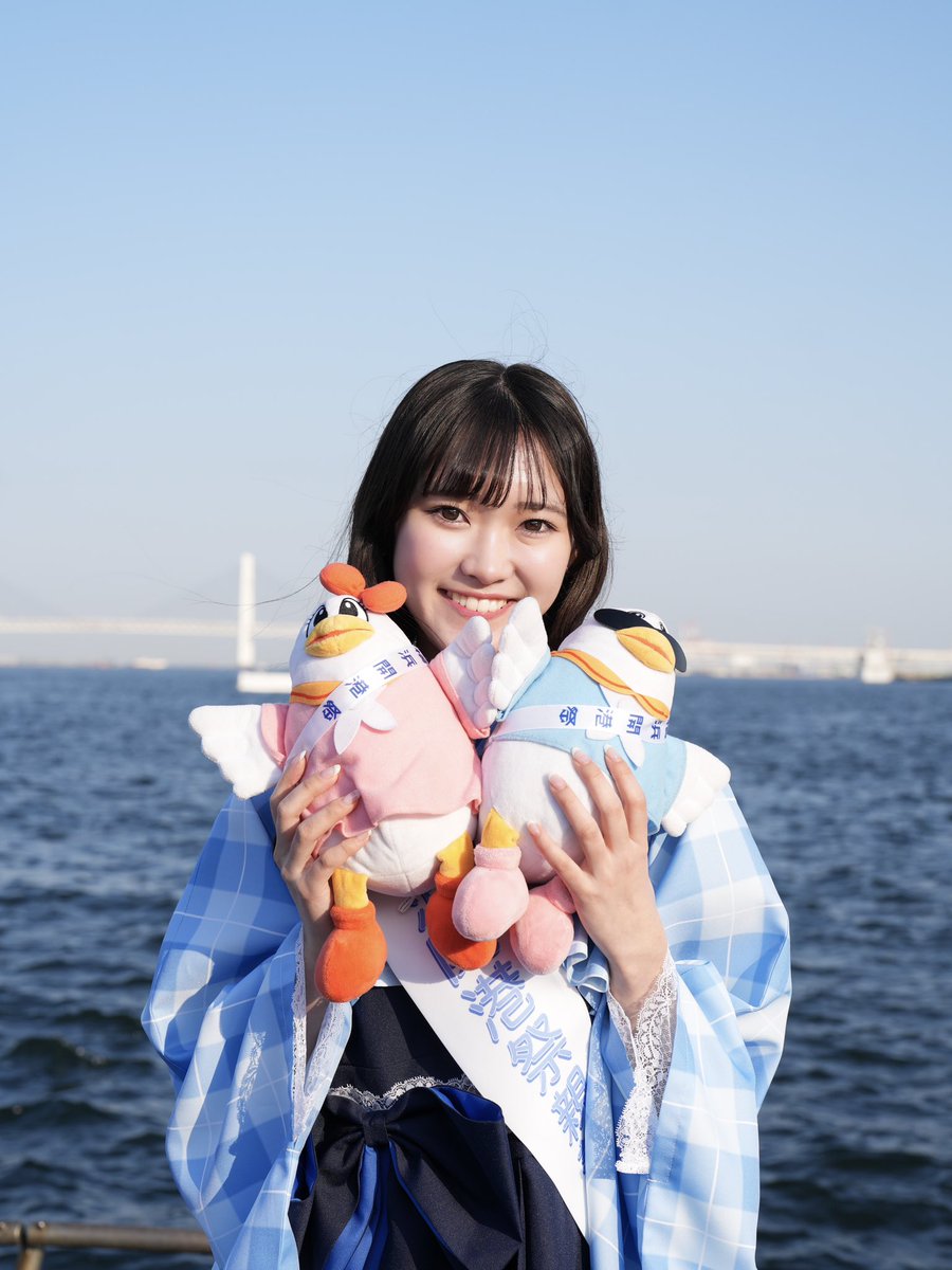 miyu_tsutsui's tweet photo. はじめまして！
第45回横浜開港祭親善大使の筒井美結です🎀
現在は、アットヨコハマの学生リポーターとしても活動しています♩

これからも横浜の魅力や活動の様子をたくさん発信していきたいと思っています！

よろしくお願いします🫶🏻

#横浜開港祭親善大使 https://t.co/c2EL2ORV5u