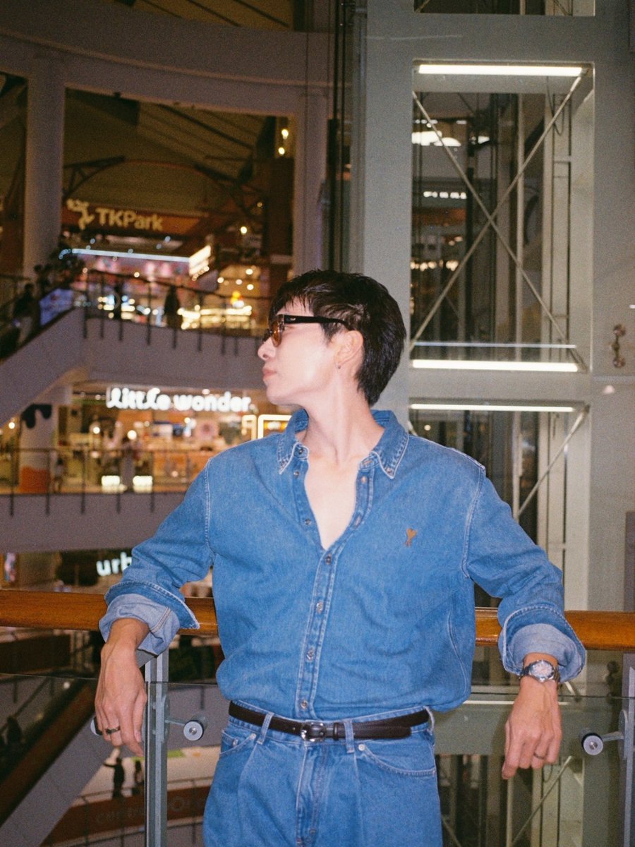 mew_mew910221's tweet photo. 💙💙💙💙💙💙💙

@MSuppasit
#MewSuppasit 
#มิวศุภศิษฏ์

https://t.co/TKZ0ET5Ct9 https://t.co/R9bf5pEy6C