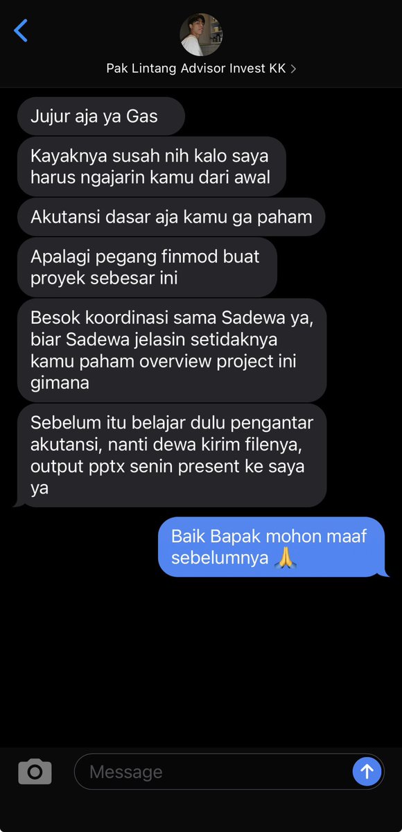 Secha_archive's tweet photo. Setahun nganggur, Bagas akhirnya keterima kerja. Masalahnya satu: dia ditempatin di divisi perencanaan investasi, padahal debit-kredit aja masih suka ketuker

Untungnya (atau sialnya?) ada Sadewa tangan kanan Pak Lintang yang serba tau 

a several one shoot #dewteeau https://t.co/9LDJEGHCVZ