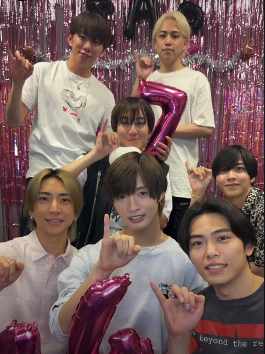 Seira5114168682's tweet photo. 「基さん 愛してます」
💚「ほんとごめん」
フラれた？笑笑笑笑
1時間あっという間だったなぁ🩷🖤
#IMP結成3周年 https://t.co/CvQ61trbLH