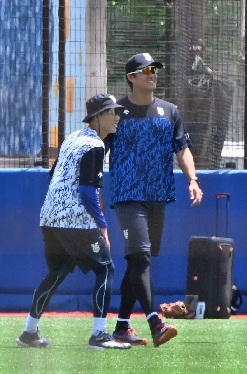 WellerGallagher's tweet photo. 7/14 DOCK #大貫晋一 選手 #藤浪晋太郎 選手☺️ https://t.co/8F2UQDbkFI