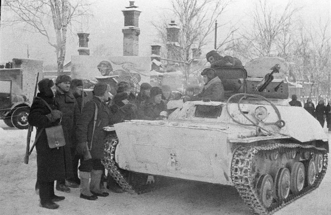 Tank Archives tweet media
