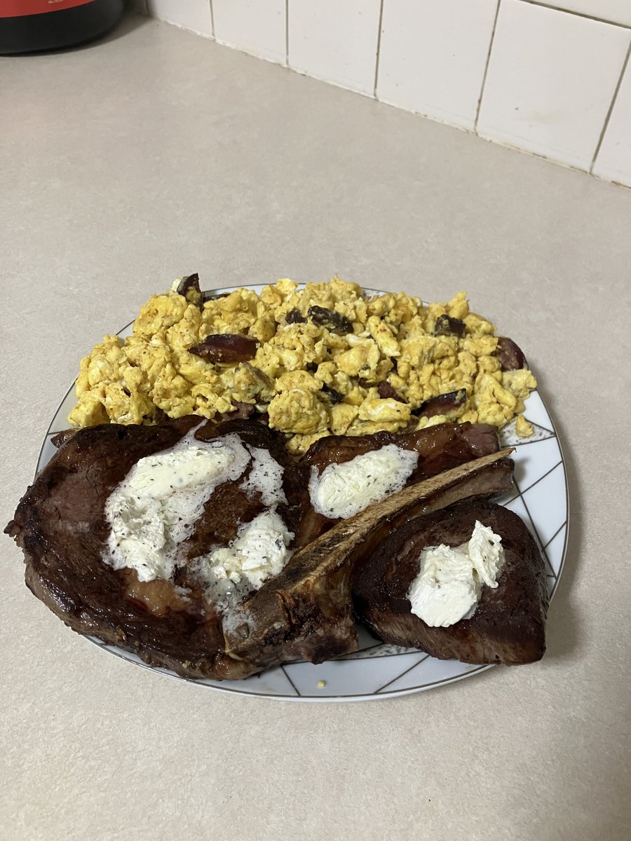 GoobieTheDog's tweet photo. @ZackStrength Beautiful 😊 add eggs and butter and devour 💪 https://t.co/gTeweiGl0P