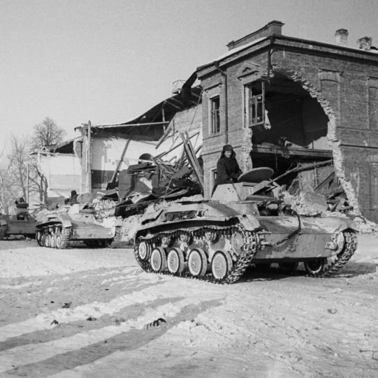 Tank Archives tweet media