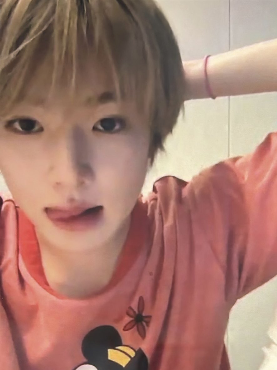i1ovesaku's tweet photo. ㄱㅇㅇ https://t.co/sDt2fQDDTf