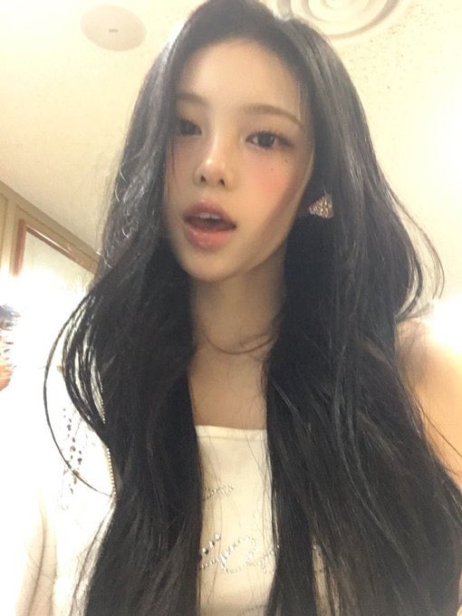 hachusian's tweet photo. ᅠ
𑣲⋆ would you let me stay by your side like a quiet little angel, weaving lullabies between the moonlight until sleep finds you? ۪ ׄ ໑୧  ׅ𖥔ׄ 
ᅠ https://t.co/YRpaOGvR97