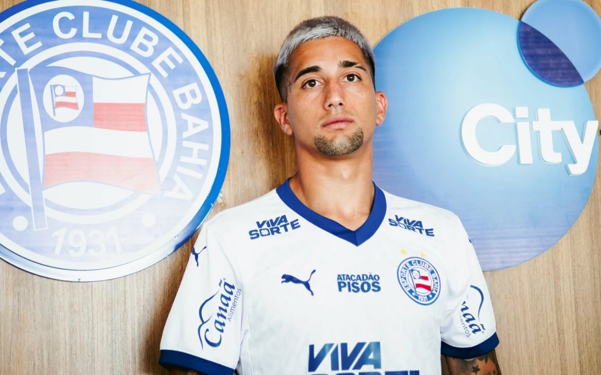 laabdon's tweet photo. "Kike Olivera quiere venir a Nacional y a Gremio le interesa que venga para acá. Ellos tienen el ejemplo de Arezo, que volvió a Uruguay y se revalorizó. Es difícil porque Bahía puso dinero y dijo que lo va a utilizar"

Flavio Perchman en @ElEspectadorUy https://t.co/bSSauaNbOo