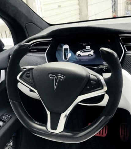 pimpmyev's tweet photo. Refresh Your Cockpit. 🏎️⚡️

Give your Model S or X (2012–2021) a much-needed modern upgrade. Swap out your worn stock wheel for our custom dry carbon fiber replacement.
It’s the ultimate way to make an older interior feel brand new.

#TeslaModelS #TeslaModelX #CarbonFiber https://t.co/GYoVQmjWSI